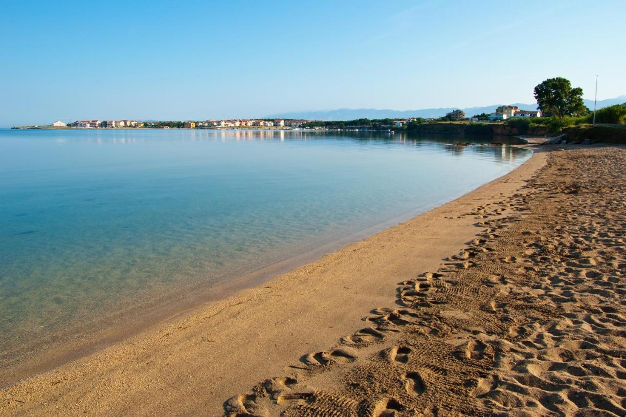 Family Friendly Apartments With A Swimming Pool Povljana, Pag - 244 Buitenkant foto