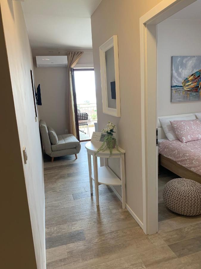 Family Friendly Apartments With A Swimming Pool Povljana, Pag - 244 Buitenkant foto