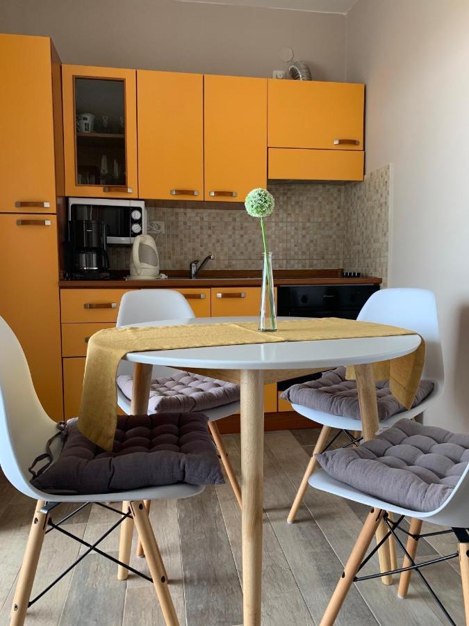 Family Friendly Apartments With A Swimming Pool Povljana, Pag - 244 Buitenkant foto