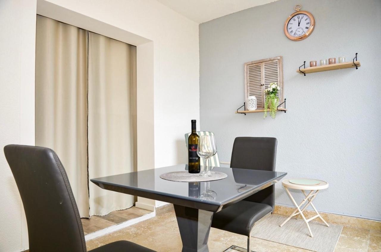 Family Friendly Apartments With A Swimming Pool Povljana, Pag - 244 Buitenkant foto