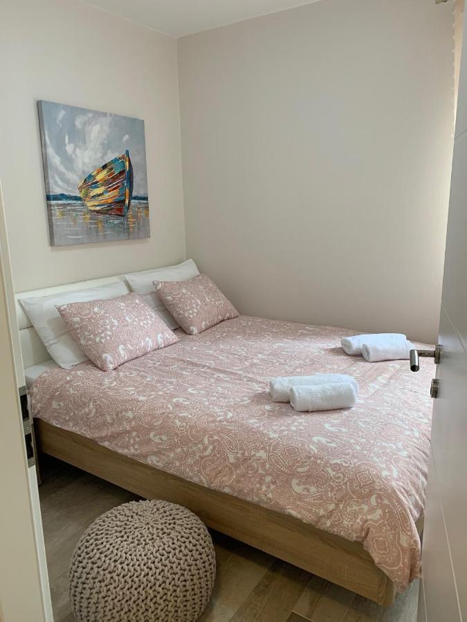 Family Friendly Apartments With A Swimming Pool Povljana, Pag - 244 Buitenkant foto