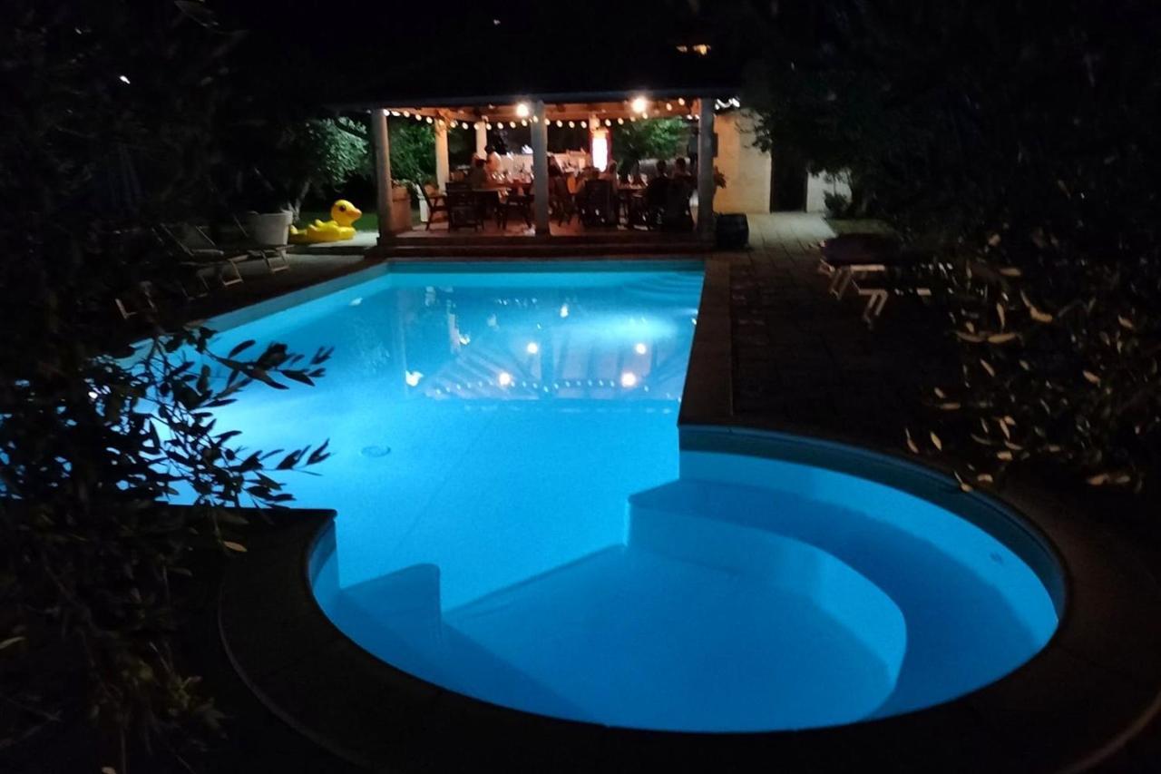 Family Friendly Apartments With A Swimming Pool Povljana, Pag - 244 Buitenkant foto